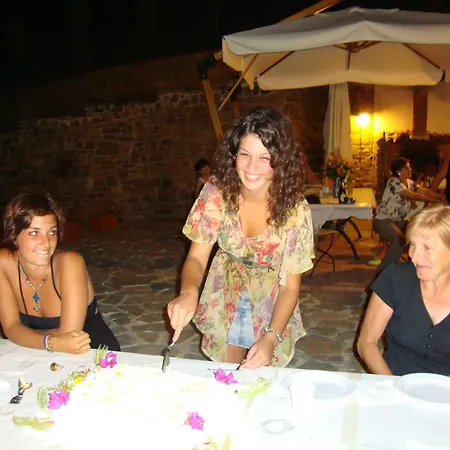 Casale Santa Rosalia Charme And * סן מאורו צ'ילנטו
